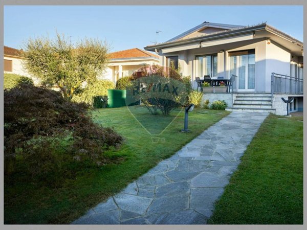 casa indipendente in vendita ad Olgiate Olona