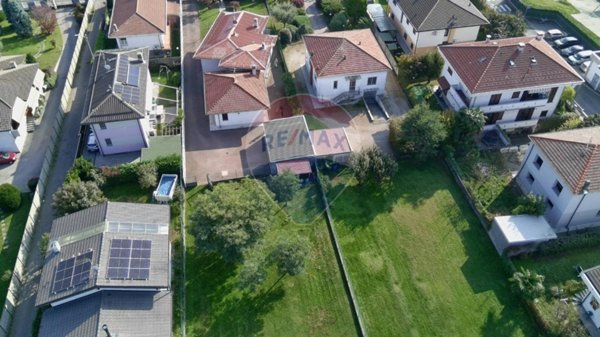casa indipendente in vendita ad Olgiate Olona