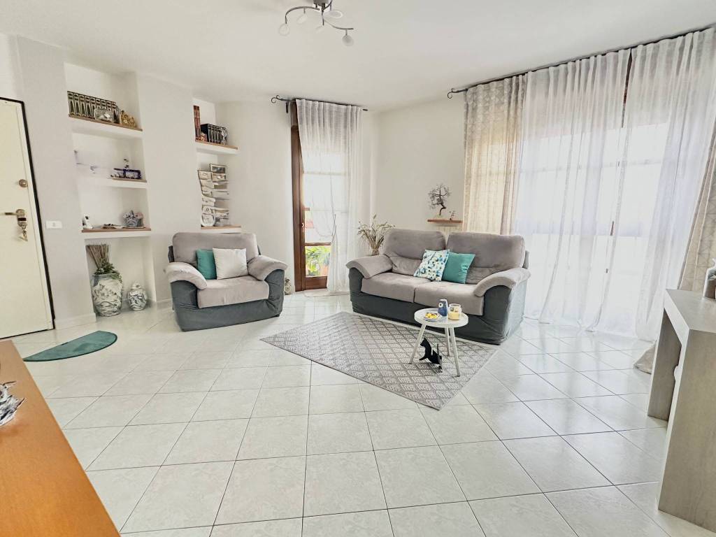 appartamento in vendita ad Olgiate Olona