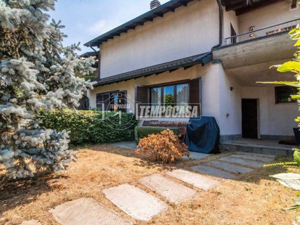 casa indipendente in vendita ad Olgiate Olona
