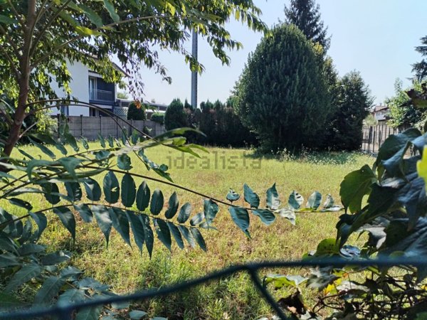 terreno edificabile in vendita ad Olgiate Olona