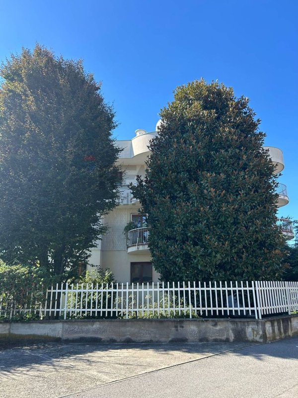 casa indipendente in vendita ad Olgiate Olona