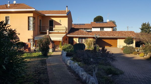 casa indipendente in vendita ad Olgiate Olona