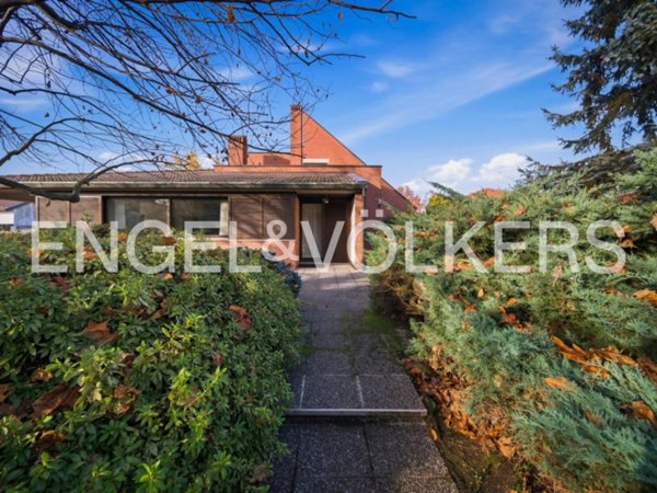 casa indipendente in vendita ad Olgiate Olona