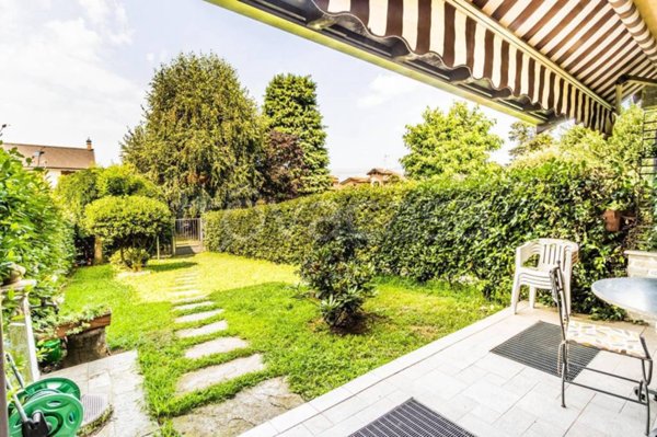 casa indipendente in vendita ad Olgiate Olona