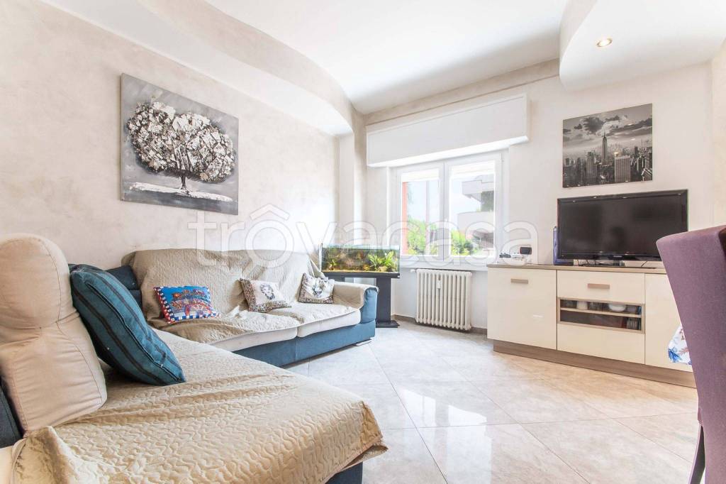 appartamento in vendita ad Olgiate Olona