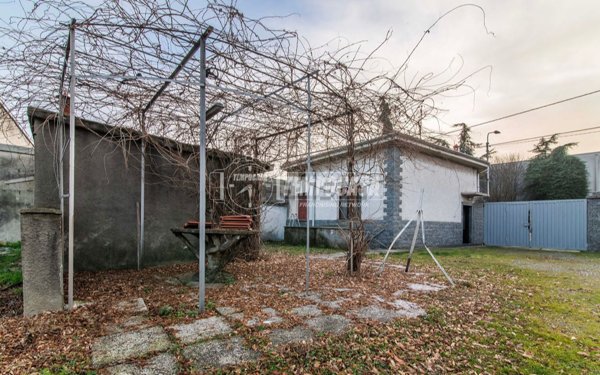 appartamento in vendita ad Olgiate Olona