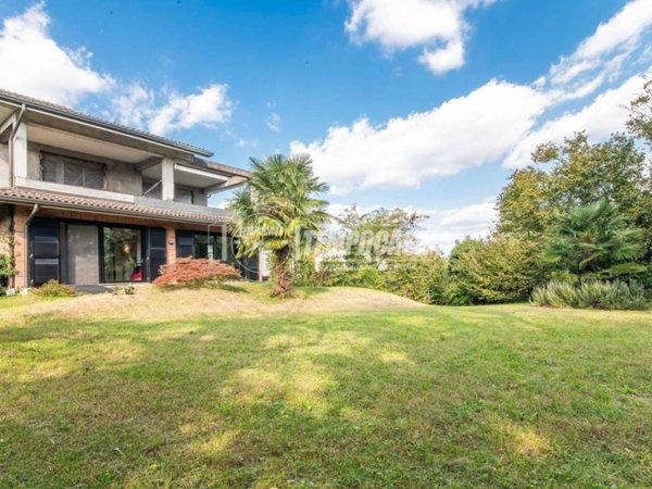 villa in vendita ad Olgiate Olona