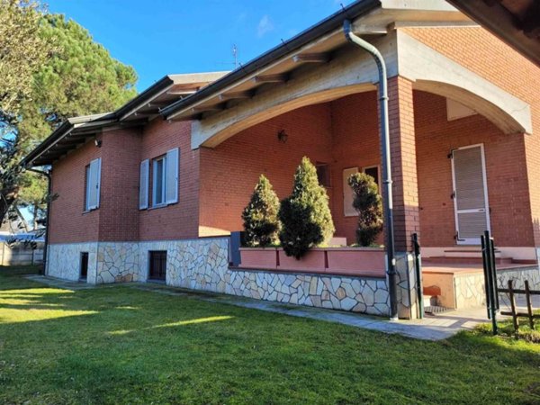 casa indipendente in vendita ad Olgiate Olona