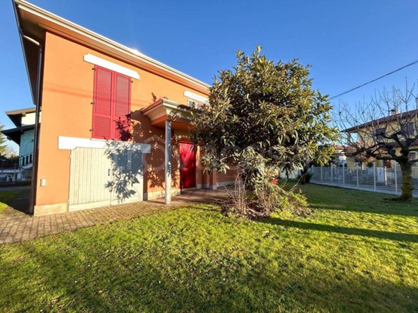 casa indipendente in vendita ad Olgiate Olona