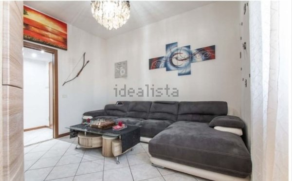 appartamento in vendita ad Olgiate Olona in zona Buon Gesù