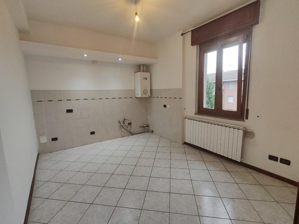 appartamento in vendita ad Olgiate Olona in zona Buon Gesù