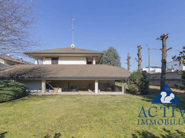 casa indipendente in vendita ad Olgiate Olona