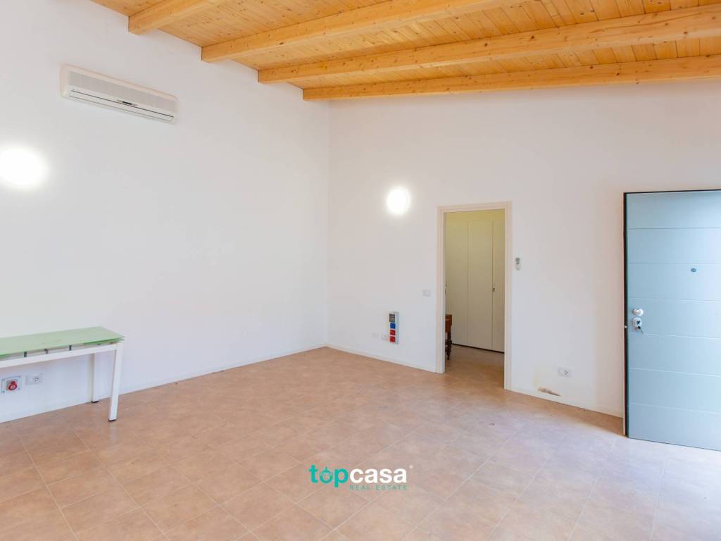 ufficio in vendita ad Olgiate Olona