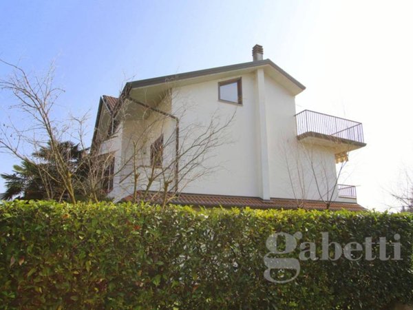 casa indipendente in vendita ad Olgiate Olona