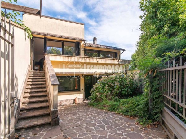 casa indipendente in vendita ad Olgiate Olona