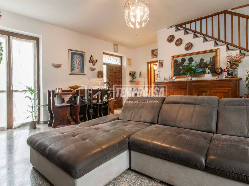 casa indipendente in vendita ad Olgiate Olona