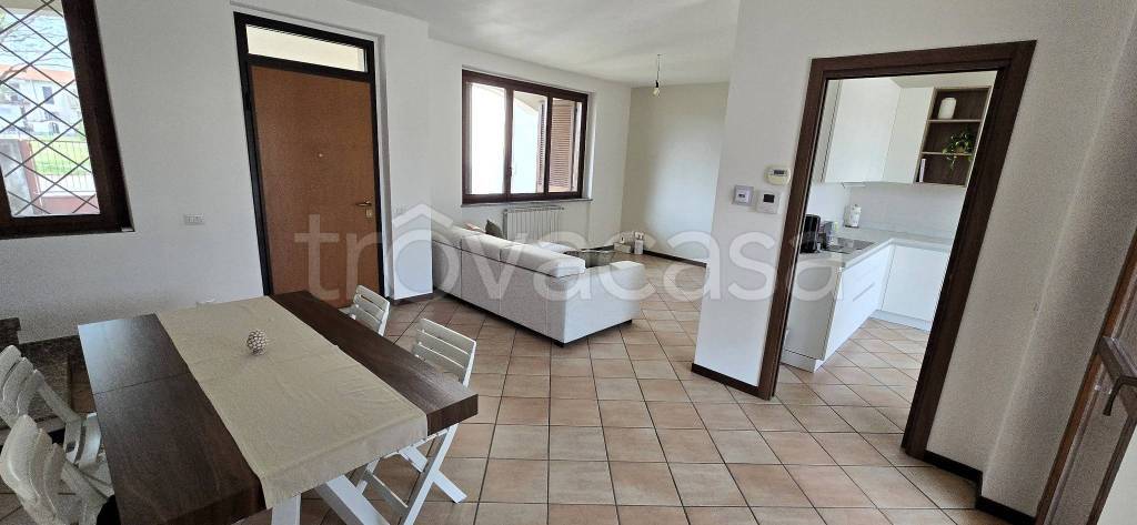 casa indipendente in vendita ad Olgiate Olona