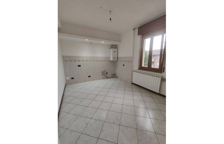 appartamento in vendita ad Olgiate Olona in zona Buon Gesù