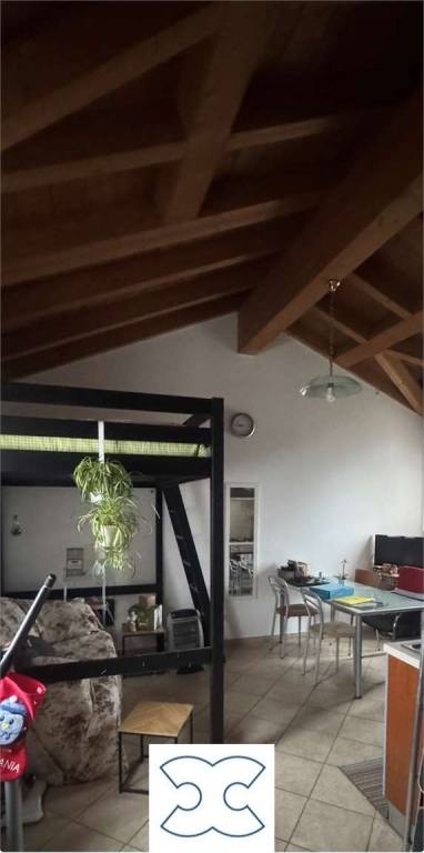 appartamento in vendita ad Olgiate Olona in zona Buon Gesù