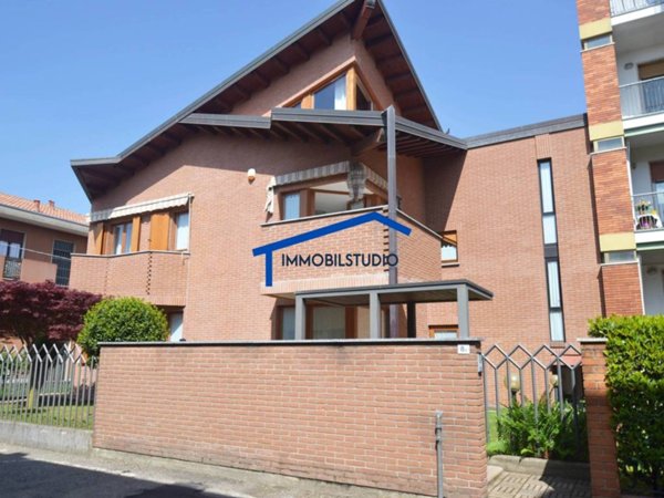 casa indipendente in vendita ad Olgiate Olona