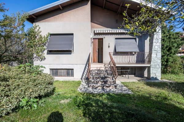 casa indipendente in vendita ad Olgiate Olona