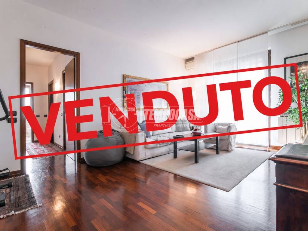 appartamento in vendita ad Olgiate Olona in zona Buon Gesù