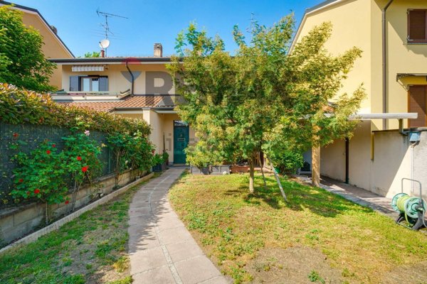 casa indipendente in vendita ad Olgiate Olona