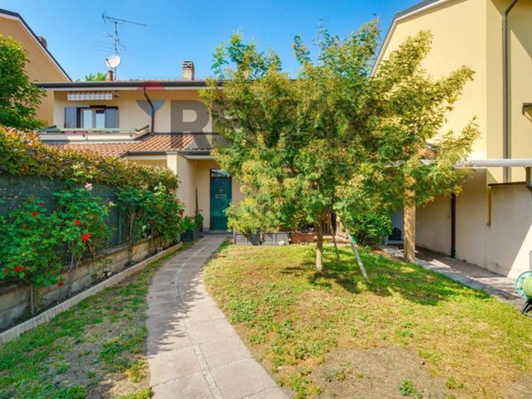 casa indipendente in vendita ad Olgiate Olona