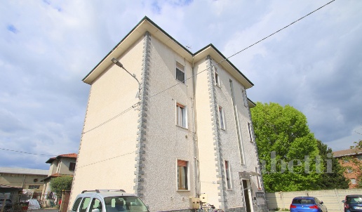 appartamento in vendita ad Olgiate Olona in zona Buon Gesù