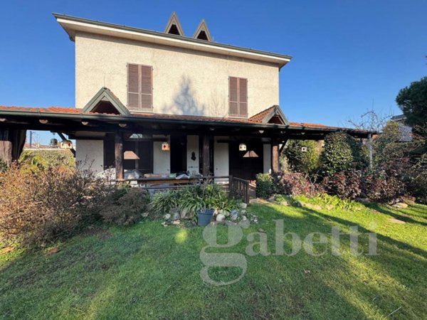 casa indipendente in vendita ad Olgiate Olona