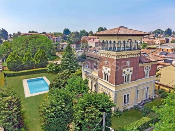 villa in vendita ad Olgiate Olona in zona Buon Gesù