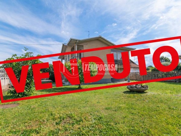 casa indipendente in vendita ad Olgiate Olona