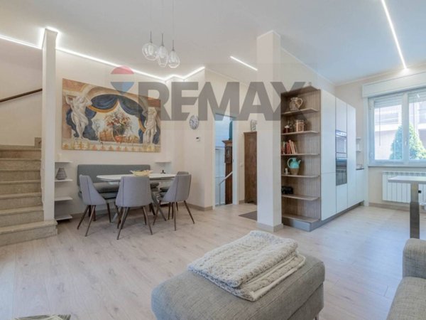 casa indipendente in vendita ad Olgiate Olona