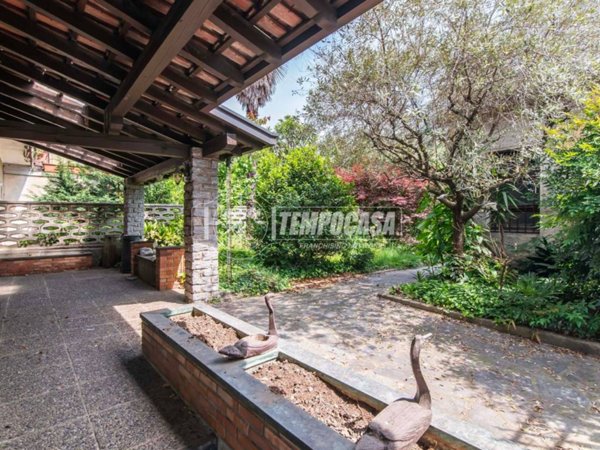 casa indipendente in vendita ad Olgiate Olona