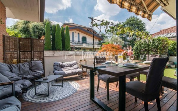 appartamento in vendita ad Olgiate Olona in zona Buon Gesù