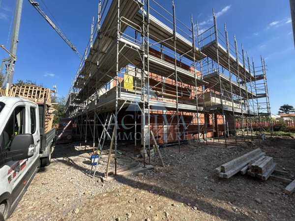 casa indipendente in vendita ad Olgiate Olona in zona Buon Gesù