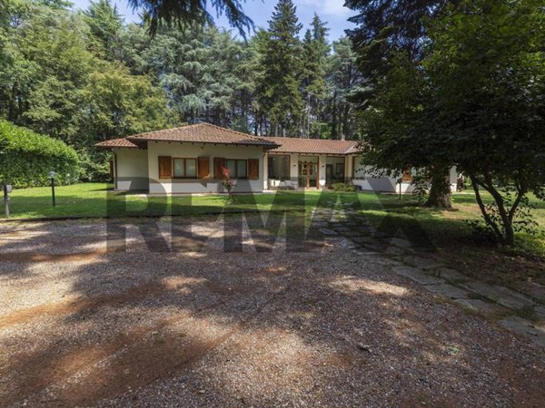 casa indipendente in vendita ad Olgiate Olona in zona Buon Gesù