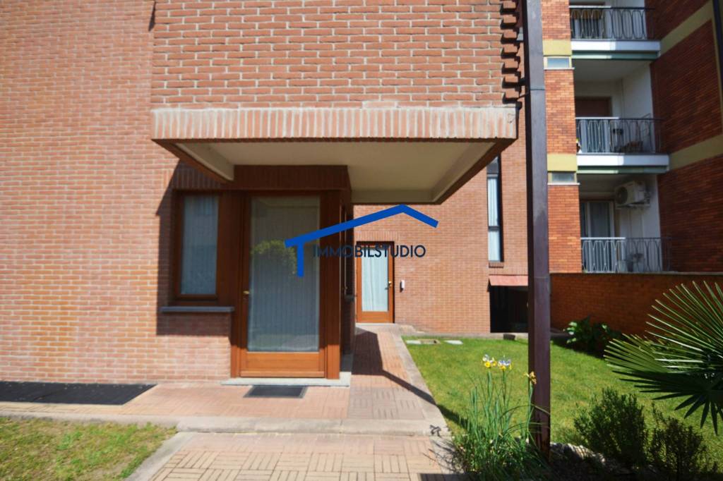 casa indipendente in vendita ad Olgiate Olona