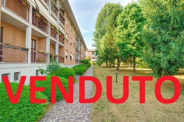 appartamento in vendita ad Olgiate Olona in zona Buon Gesù