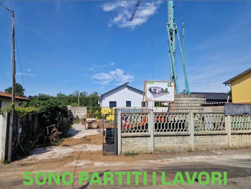 casa indipendente in vendita ad Olgiate Olona in zona Buon Gesù