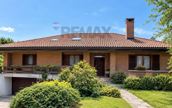 casa indipendente in vendita ad Olgiate Olona