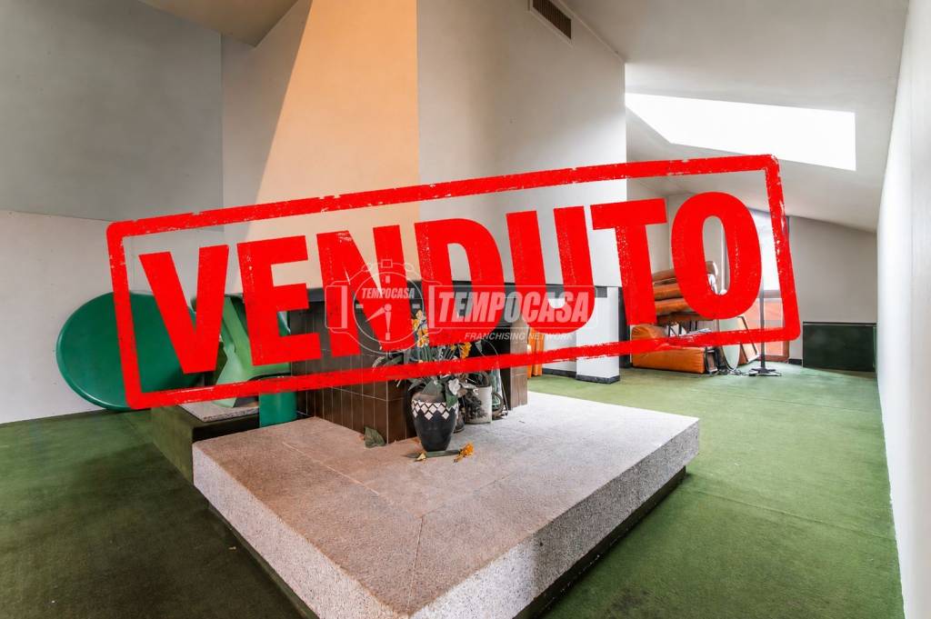 appartamento in vendita ad Olgiate Olona in zona Buon Gesù