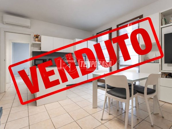 appartamento in vendita ad Olgiate Olona in zona Buon Gesù