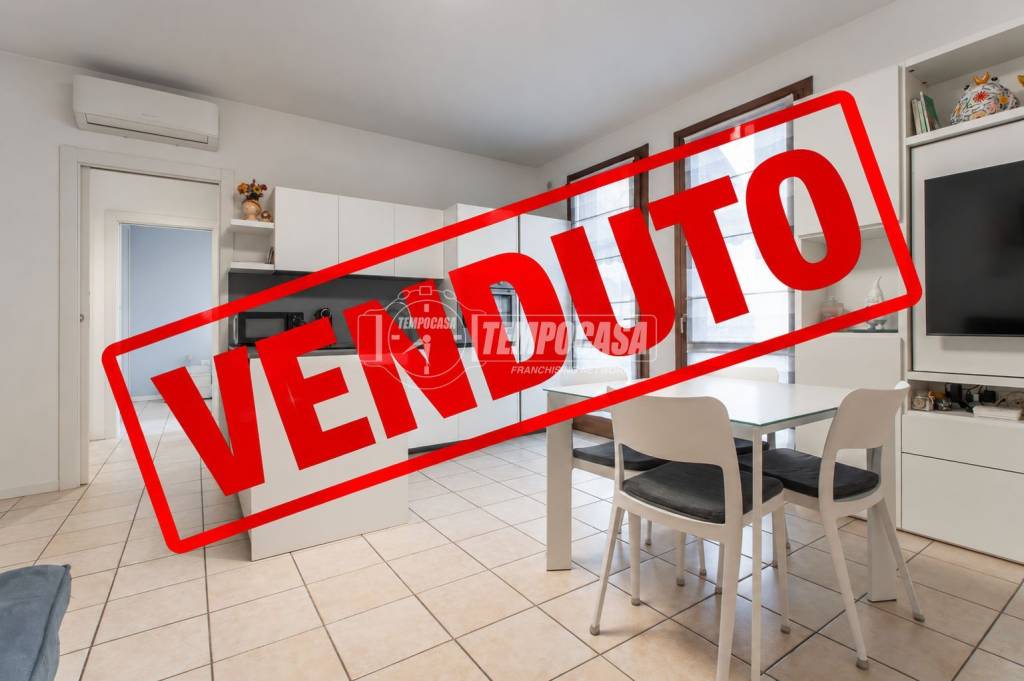 appartamento in vendita ad Olgiate Olona in zona Buon Gesù
