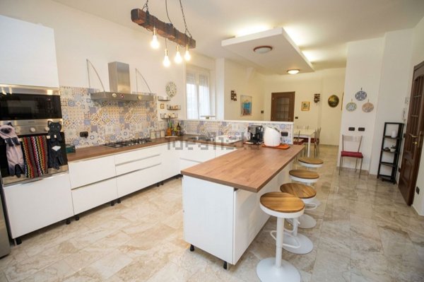 appartamento in vendita ad Olgiate Olona in zona Buon Gesù