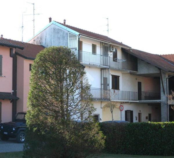 appartamento in vendita ad Origgio in zona Cascina Muschiona
