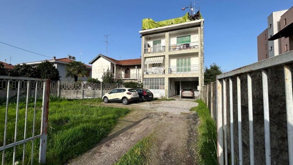 appartamento in vendita ad Origgio