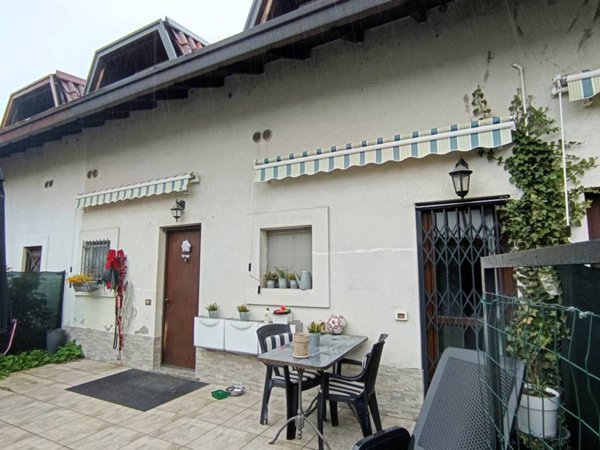 casa indipendente in vendita ad Origgio