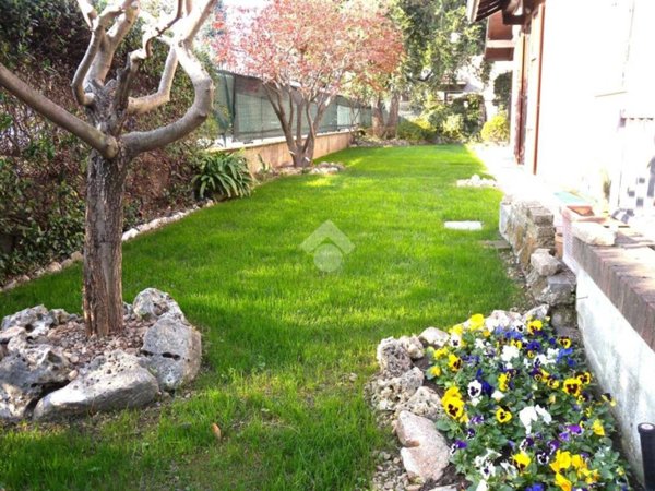 casa indipendente in vendita ad Origgio